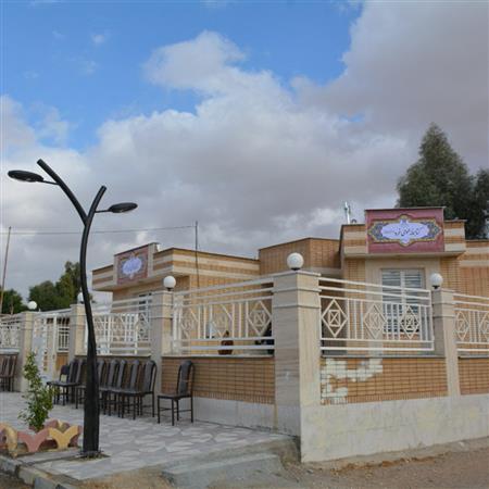 نمای زیبایی از سردرب کتابخانه عمومی خرد روستای جلیان